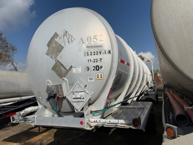USED 2006 POLAR 9300 GAL Chemical TRAILER FOR SALE 132710