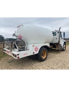 USED 2008 FREIGHTLINER 2500 GAL LPG BOBTAIL ARROW TANK FOR SALE