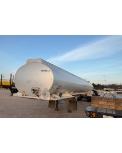 USED 2009 POLAR 9200 GAL Petroleum TRAILER FOR SALE